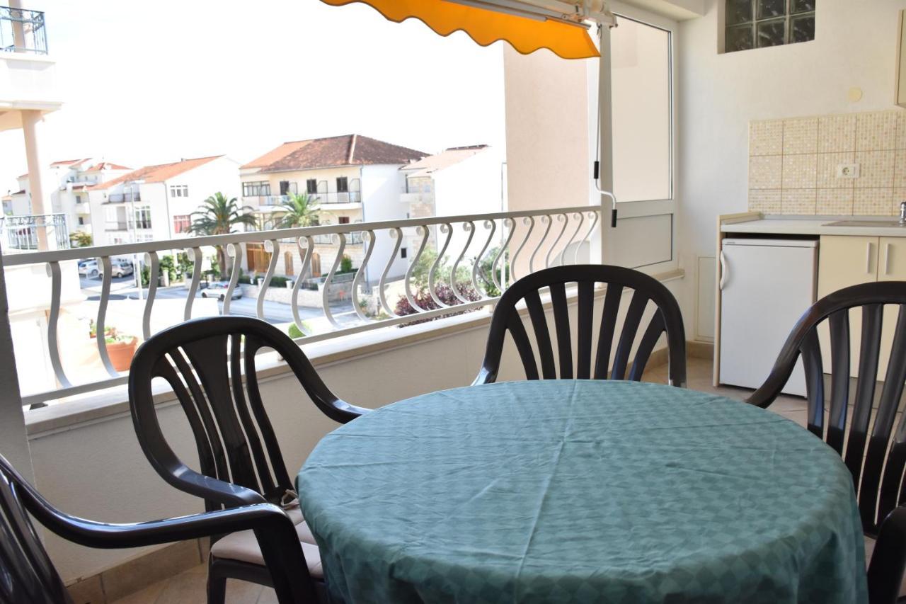 Apartments Stone Tucepi Ngoại thất bức ảnh