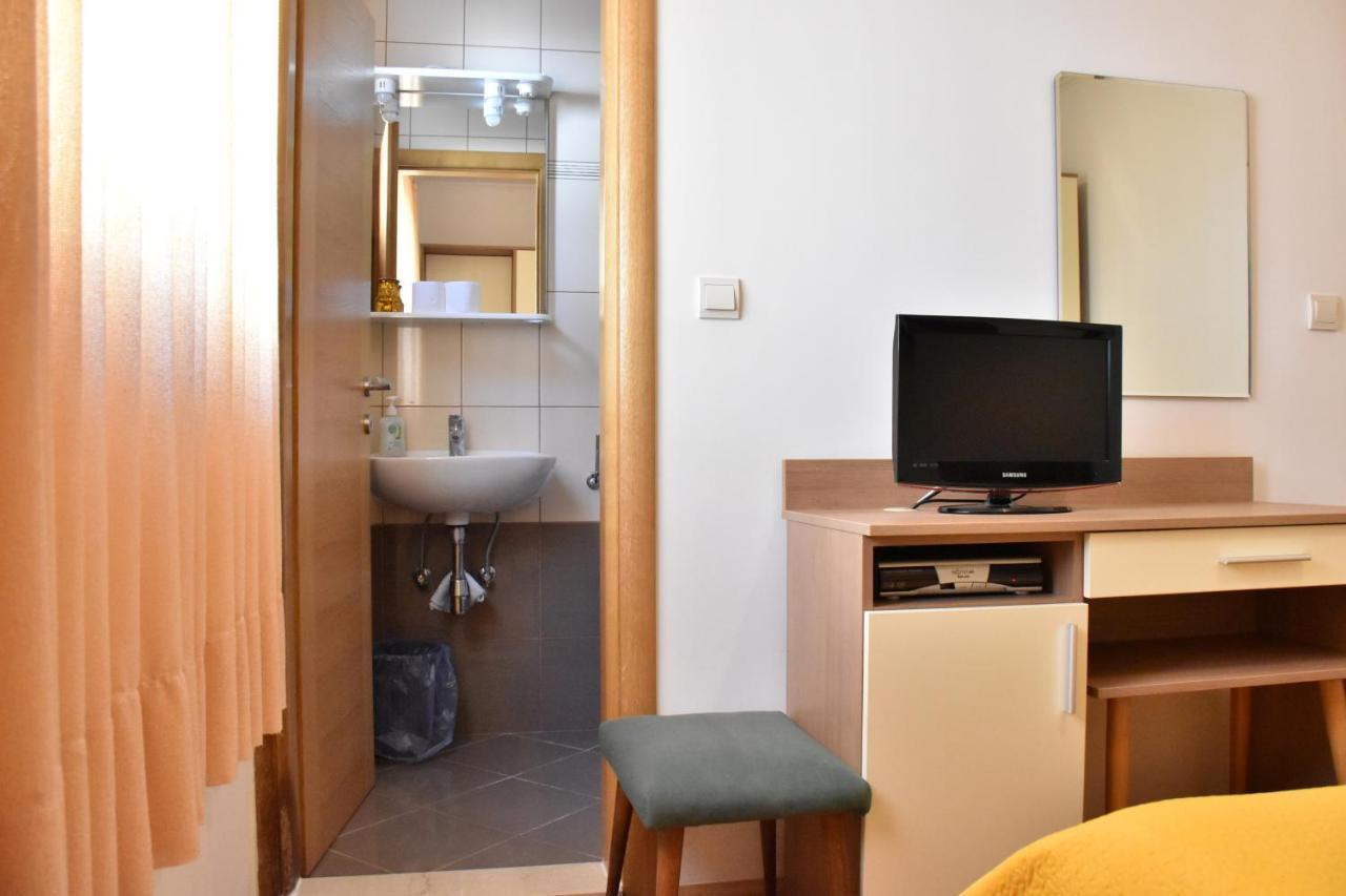 Apartments Stone Tucepi Ngoại thất bức ảnh
