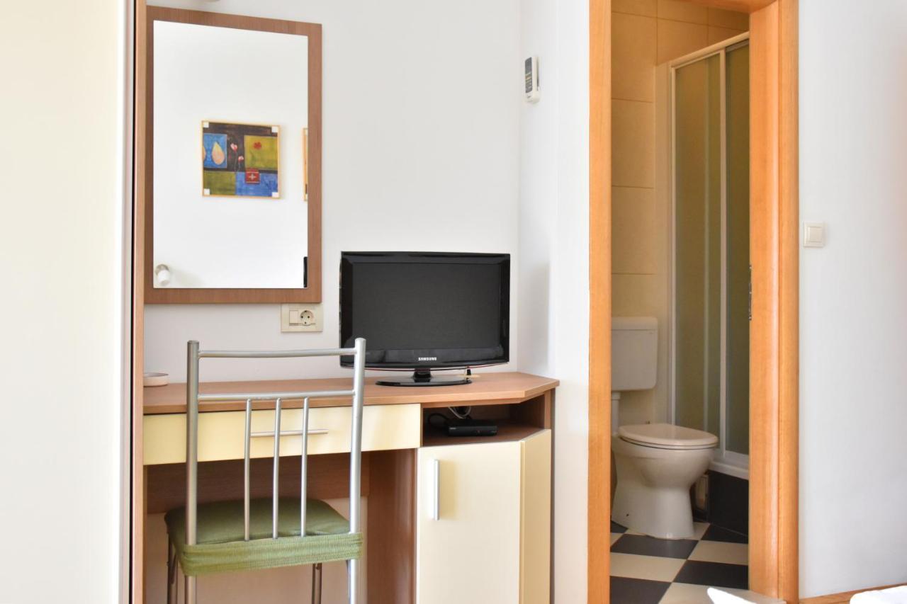 Apartments Stone Tucepi Ngoại thất bức ảnh