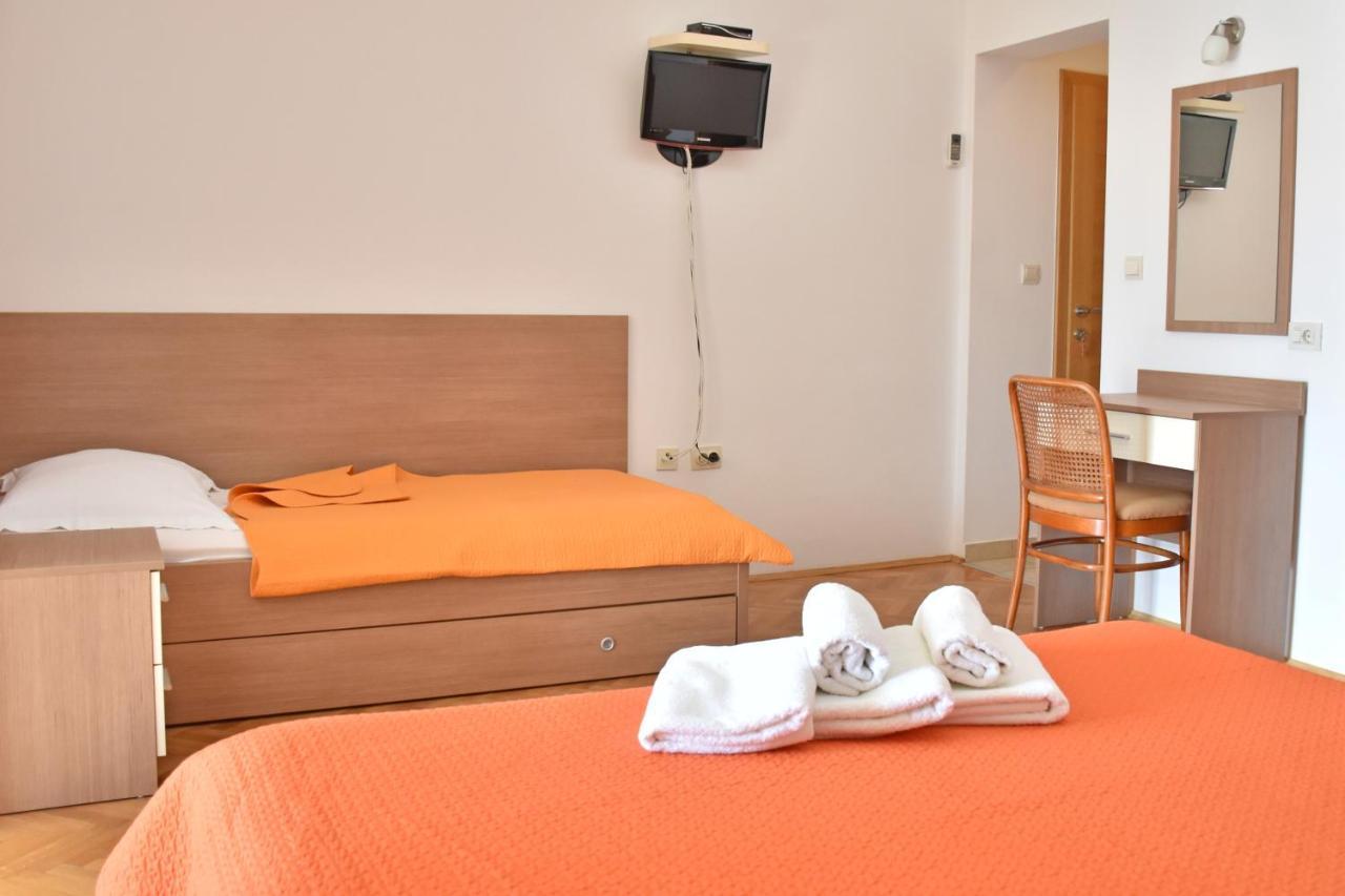 Apartments Stone Tucepi Ngoại thất bức ảnh