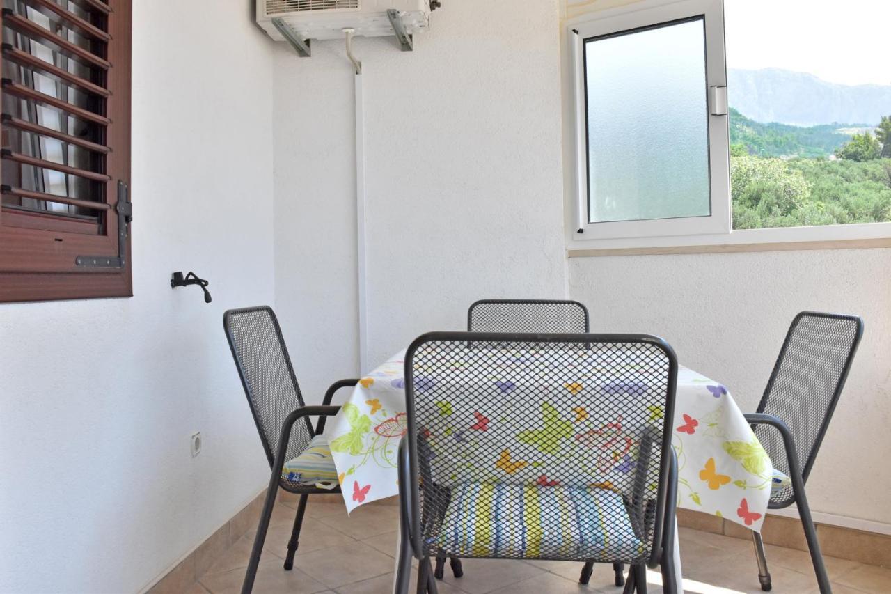 Apartments Stone Tucepi Ngoại thất bức ảnh