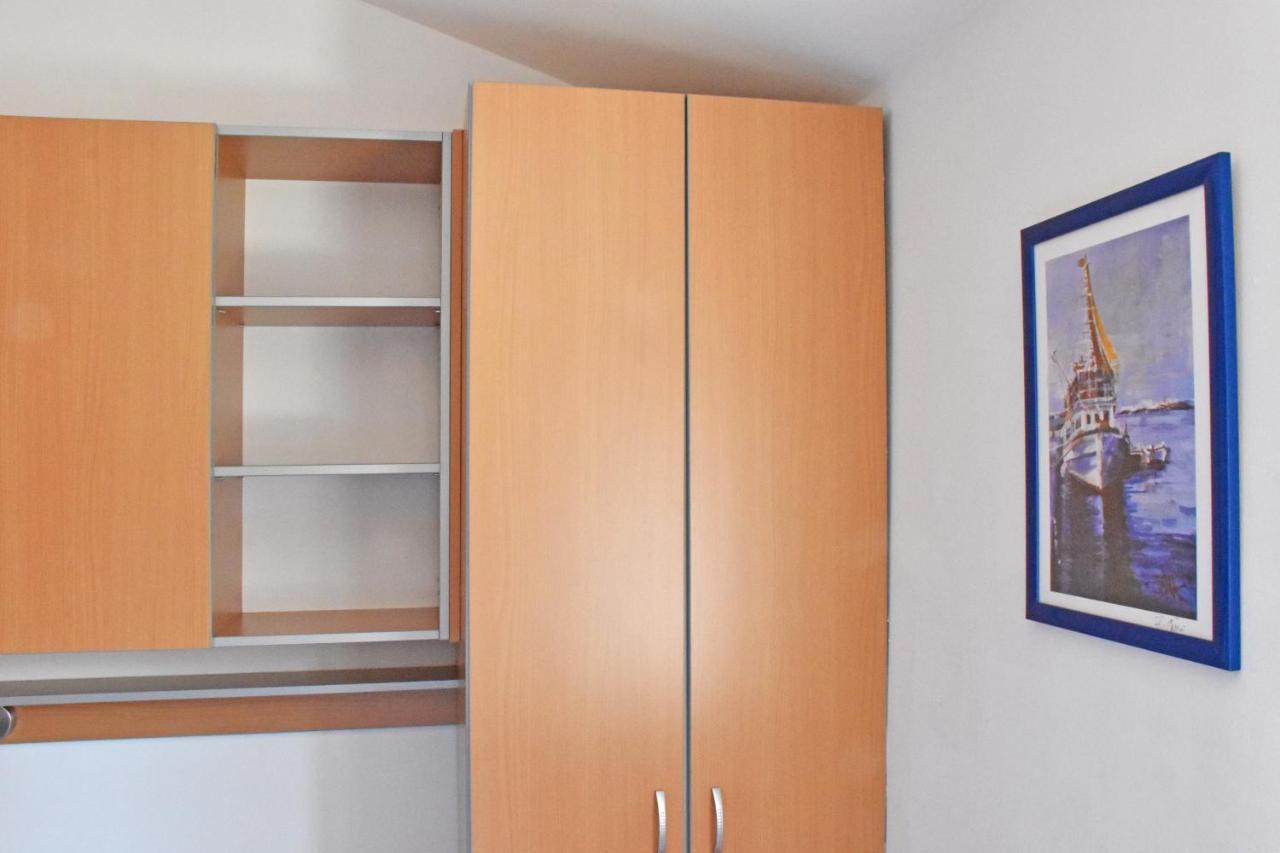 Apartments Stone Tucepi Ngoại thất bức ảnh