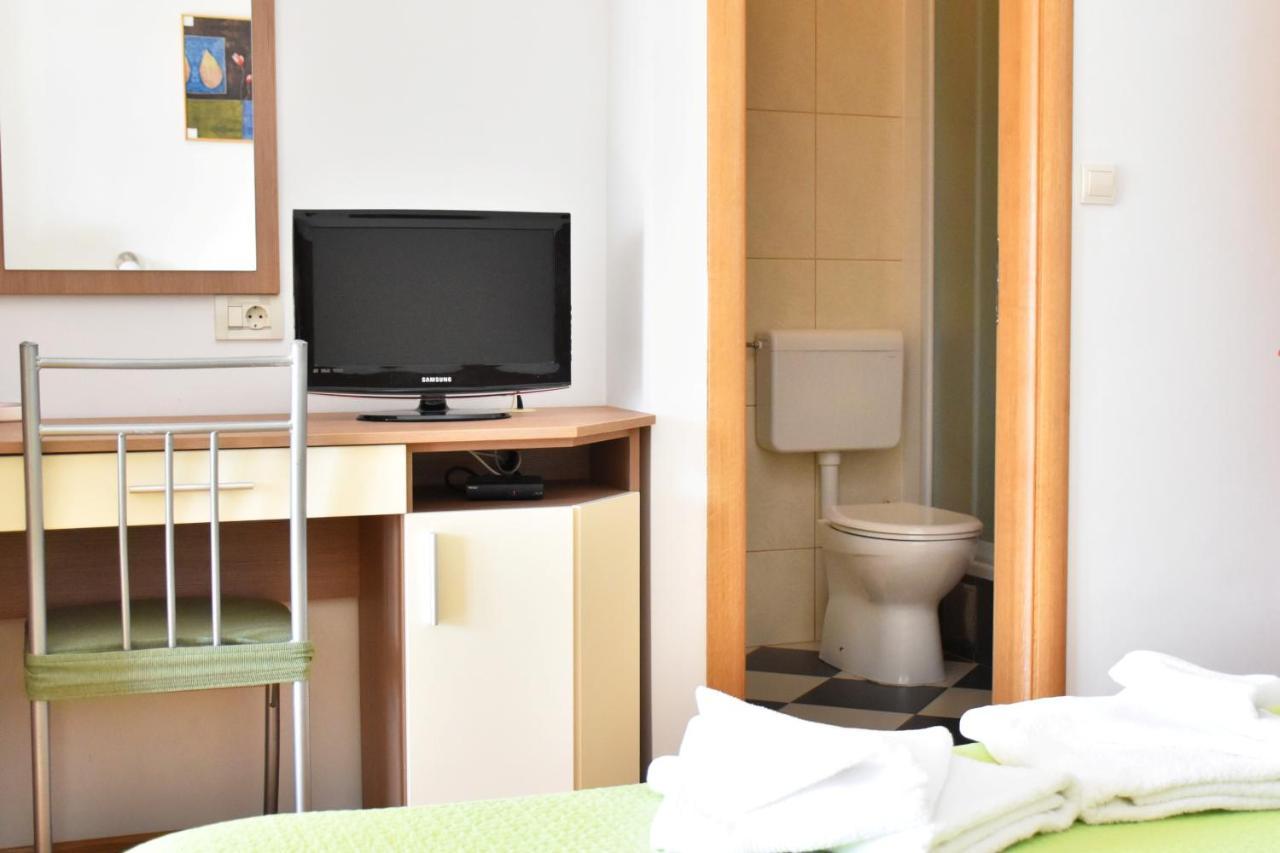 Apartments Stone Tucepi Ngoại thất bức ảnh