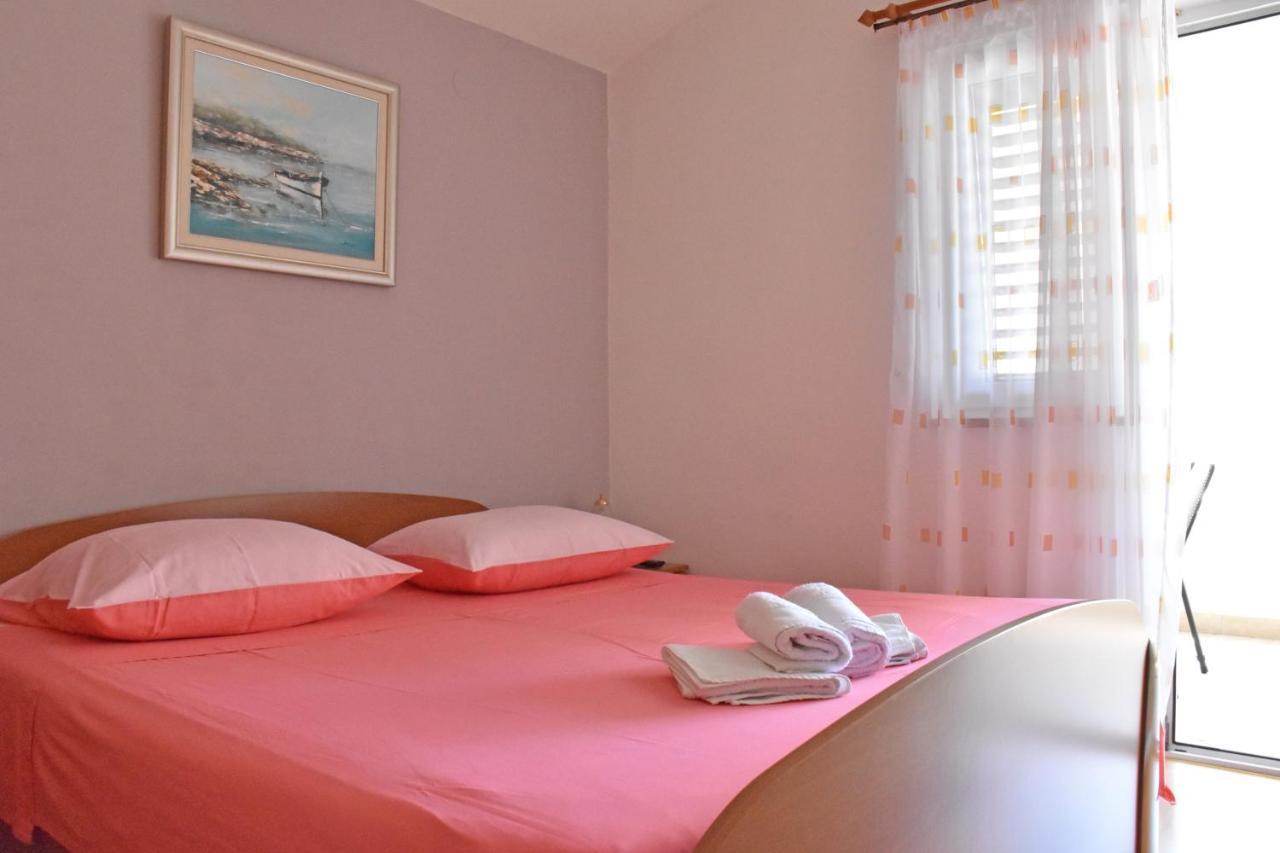 Apartments Stone Tucepi Ngoại thất bức ảnh