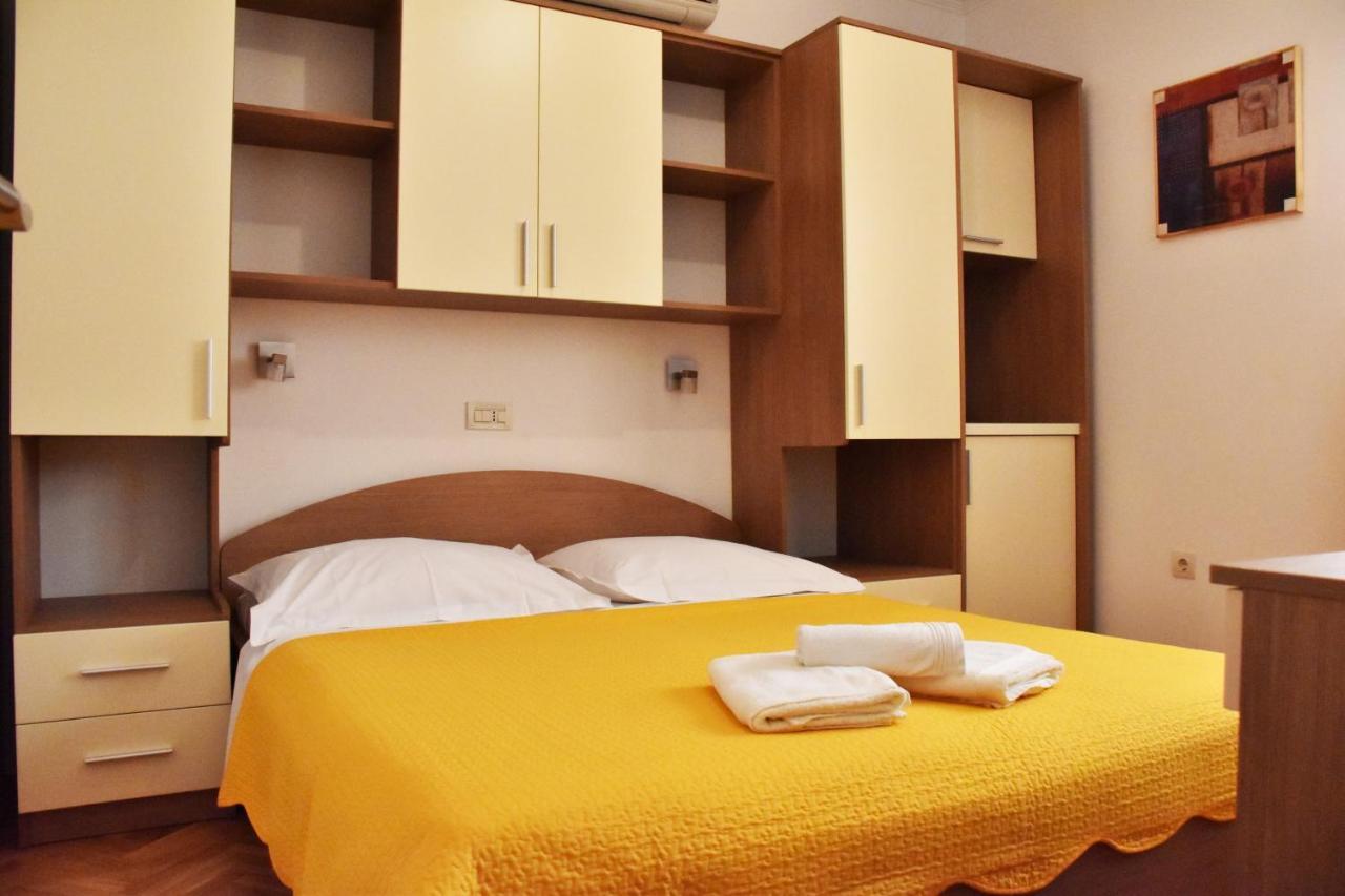 Apartments Stone Tucepi Ngoại thất bức ảnh