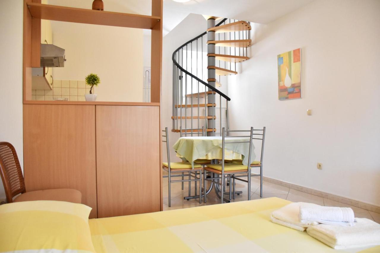 Apartments Stone Tucepi Ngoại thất bức ảnh