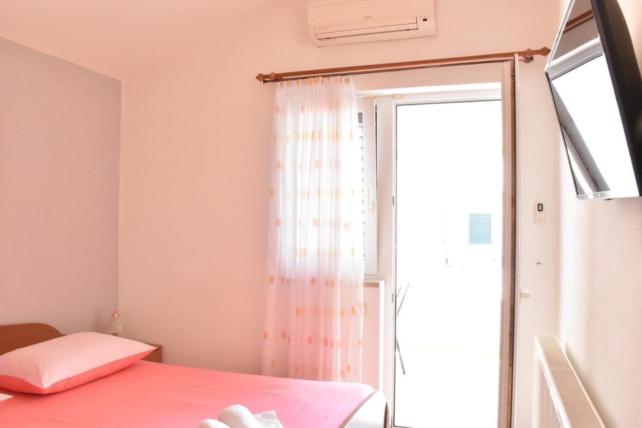 Apartments Stone Tucepi Ngoại thất bức ảnh