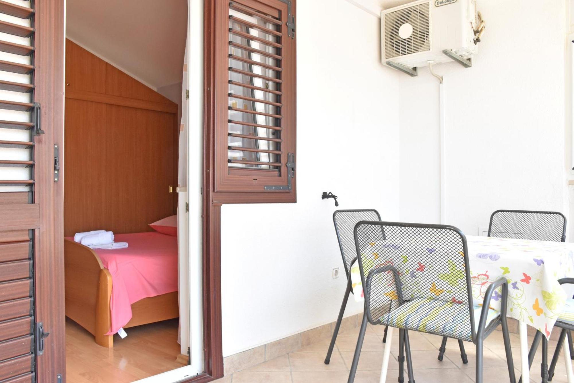 Apartments Stone Tucepi Ngoại thất bức ảnh